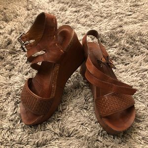 Brown Pierre Dumas Wedges - size 9